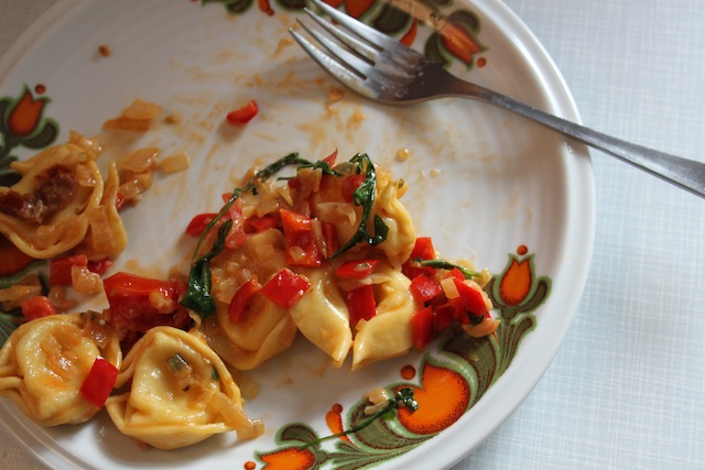 tortellini with arugula and tomato (Eat Me. Drink Me.)