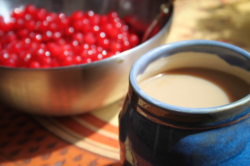 Coffee and currants (Eat Me. Drink Me.)
