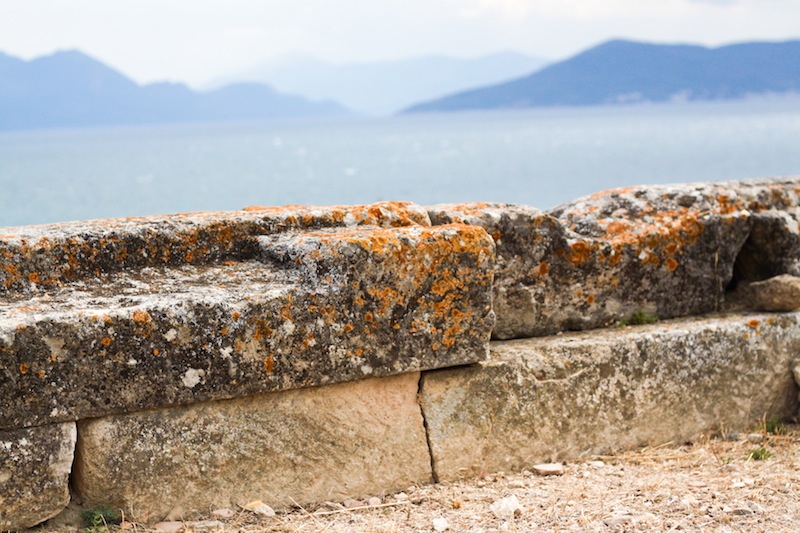 The ruins and a sea (Eat Me. Drink Me.)