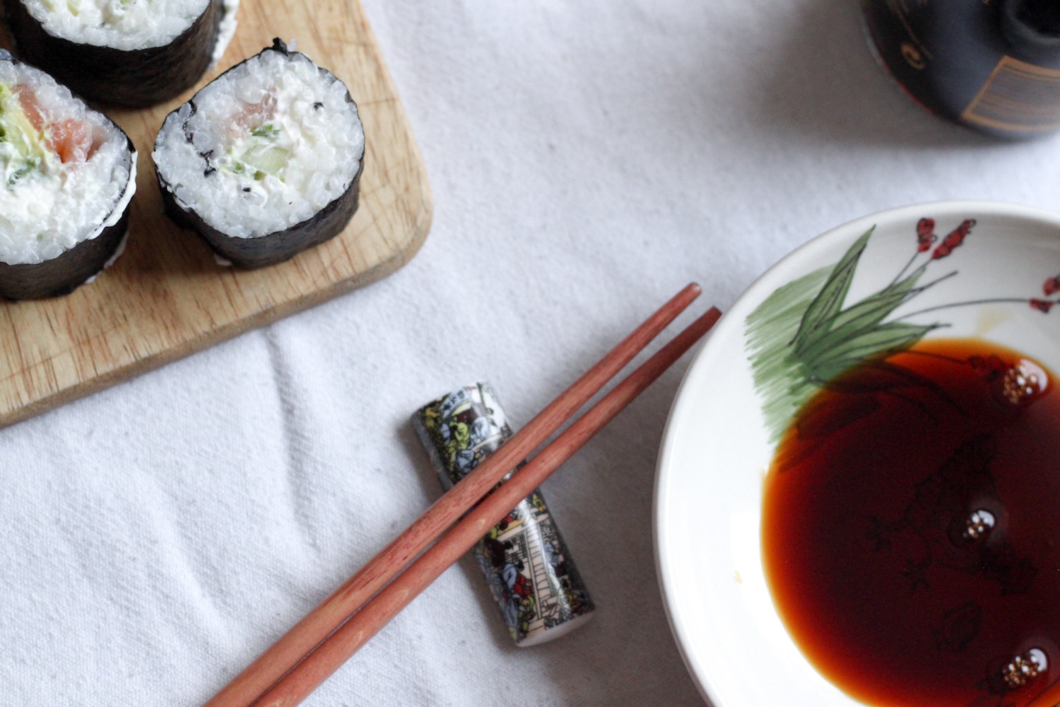 Sushi with soy sauce (Eat Me. Drink Me.)