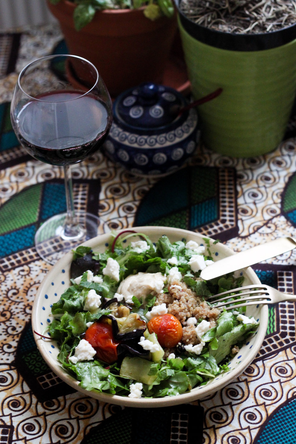 Mediterranean summer salad with roast veggies and hummus (Eat Me. Drink Me.)