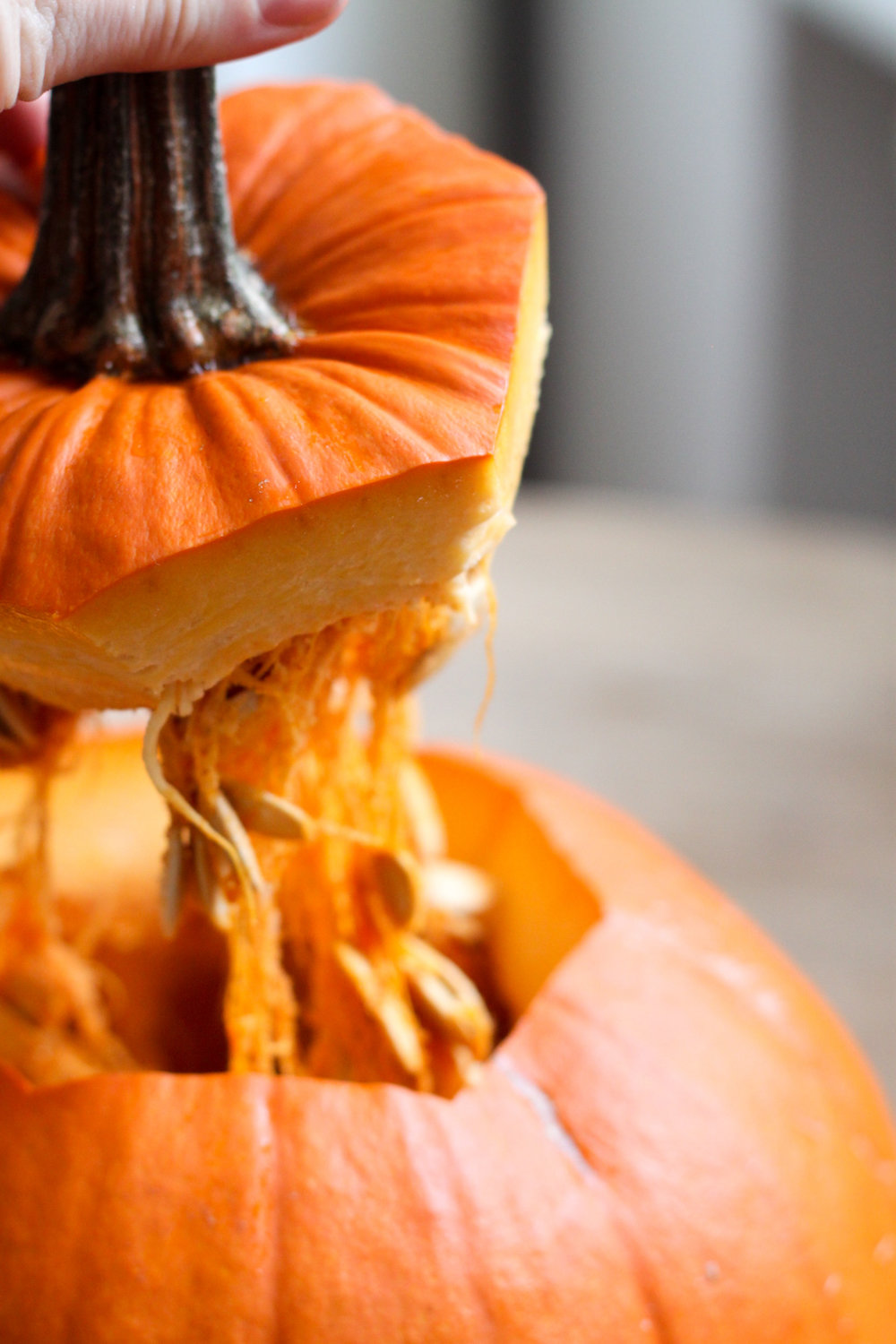 Decapitating the pumpkin (Eat Me. Drink Me.)