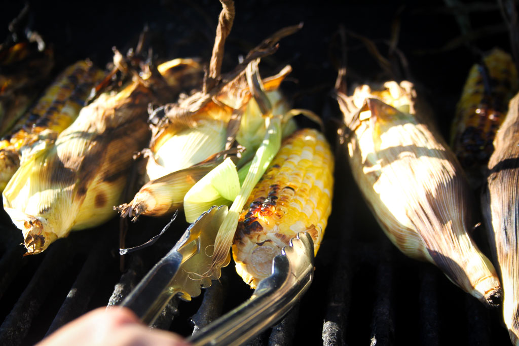 Sweet corn on the grill (Eat Me. Drink Me.)