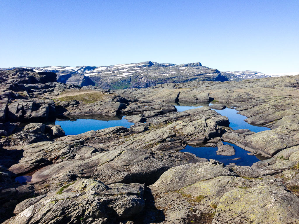 The rocky landscape leading up to Trolltunga (Eat Me. Drink Me.)