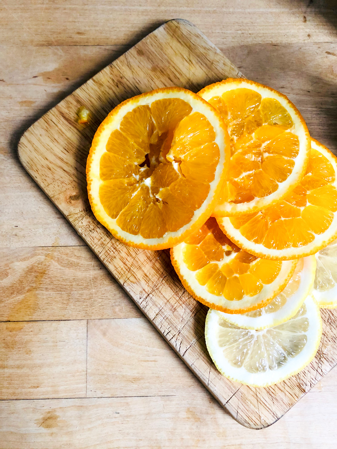 Orange slices (Eat Me. Drink Me.)